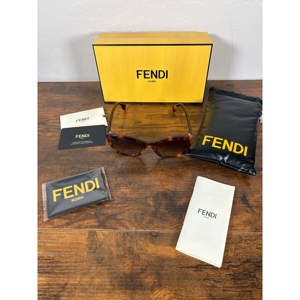Fendi FE40101I Dark Havana Tortoise Cat Eye Sunglasses Gold Logo Made‎ in Italy